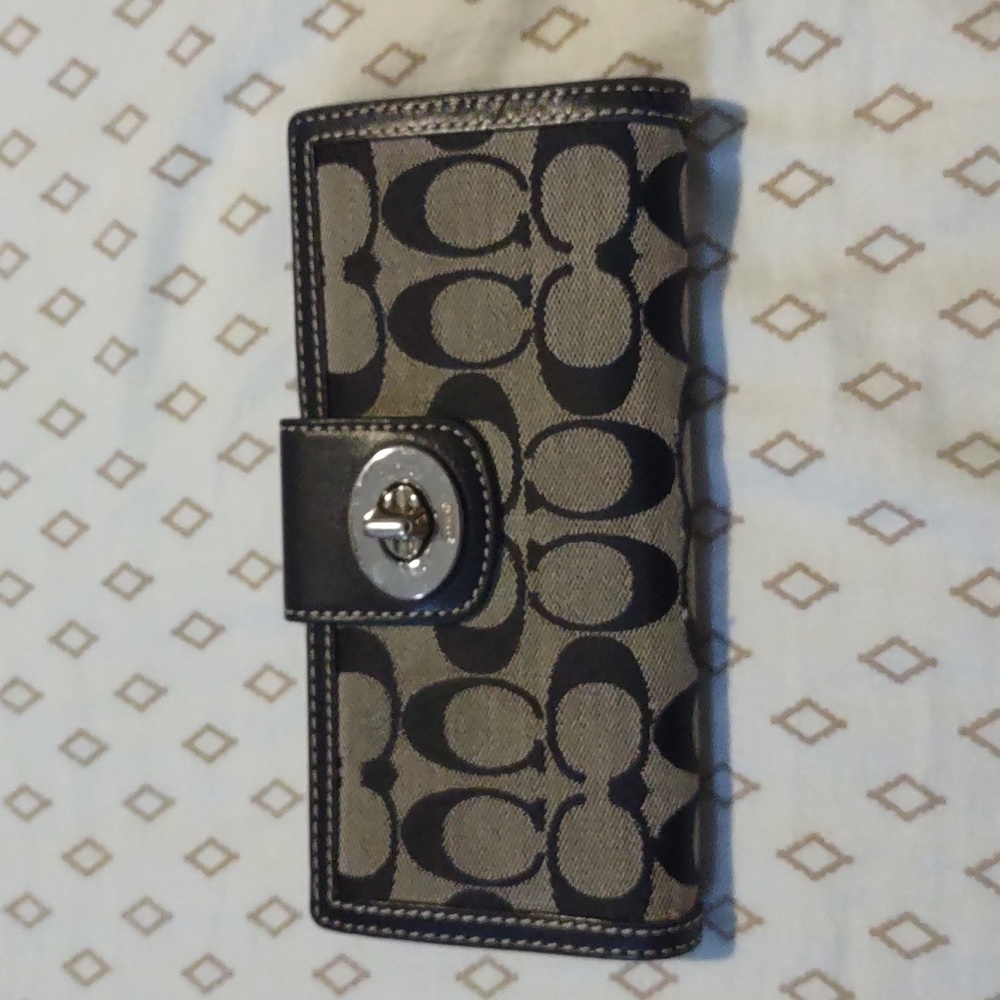 COPY - Authentic Coach Signature Monogram Wallet